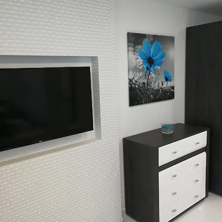 Апарт-отель Aqua Solar Apartmanhaz Мишкольц