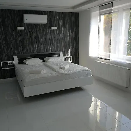 Aqua Solar Apartmanhaz Апарт-отель 4*