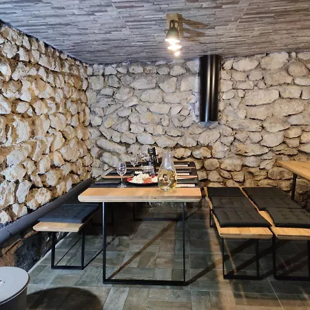 Aqua Solar Apartmanhaz 4*
