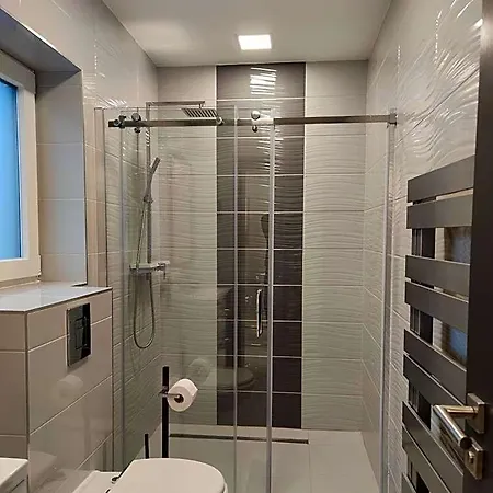 Aqua Solar 4*
