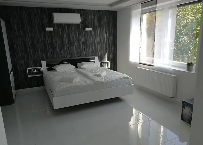 Aqua Solar Aparthotel 4*