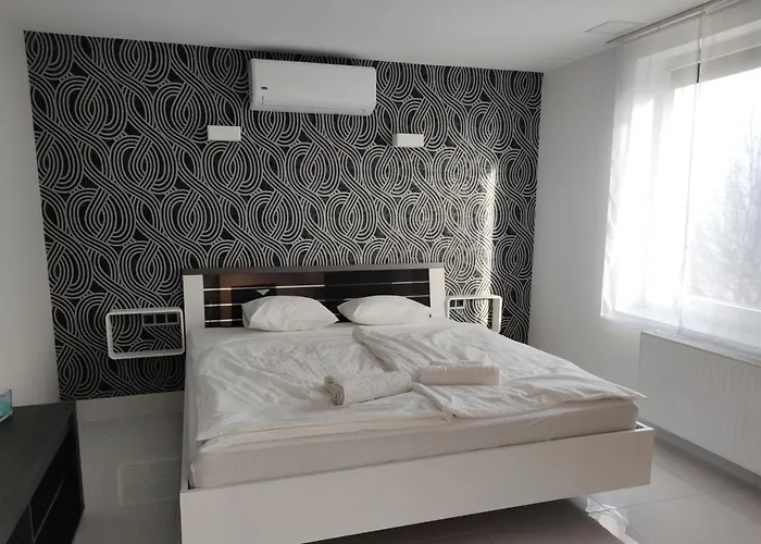 Aqua Solar Aparthotel 4*